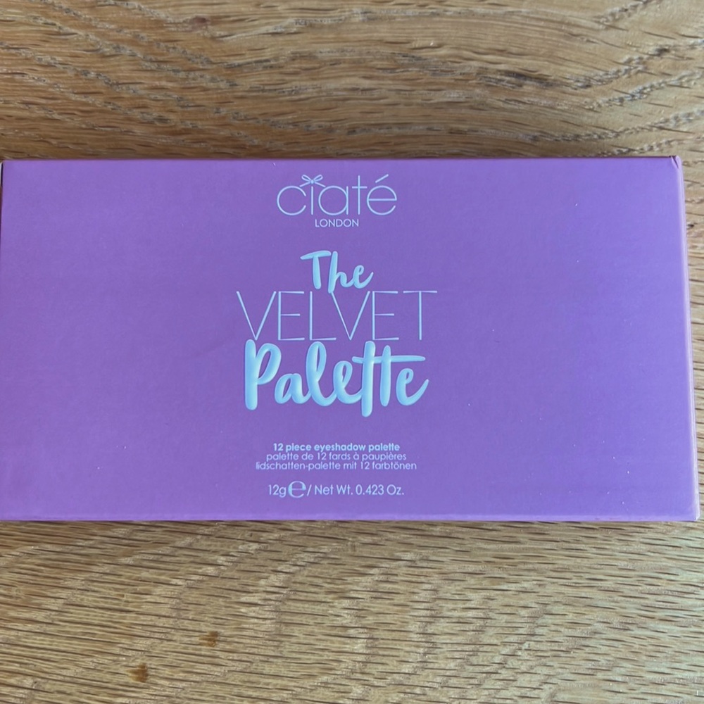 Ciaté London The Velvet Pallete 12 piece eyeshadow palette